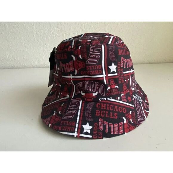 Chicago Bulls Bucket Hat NBA Classic Ultra Game Black Red Retro VGMC069F NEW - Picture 1 of 11